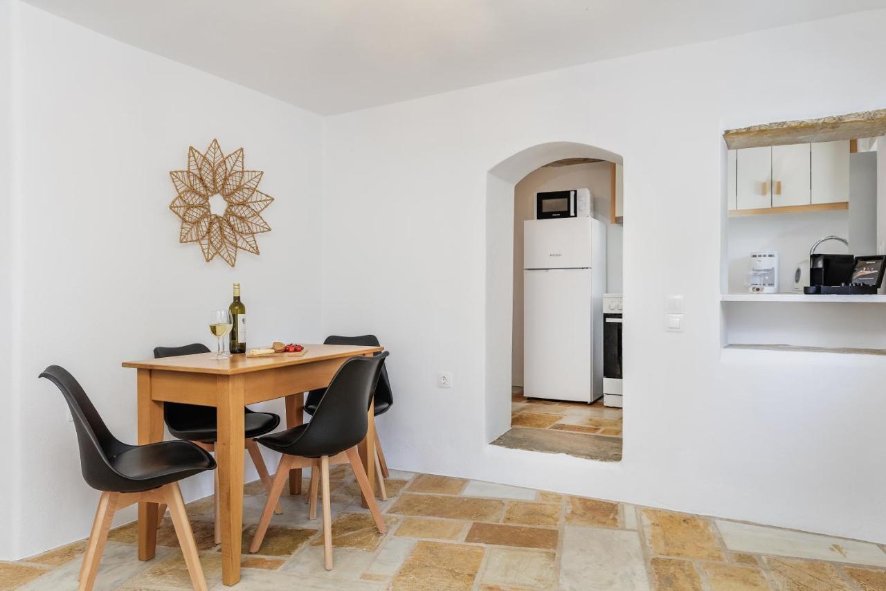 Serenity Village Apartment Aperathos